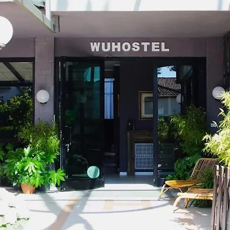 Wuhostel-2